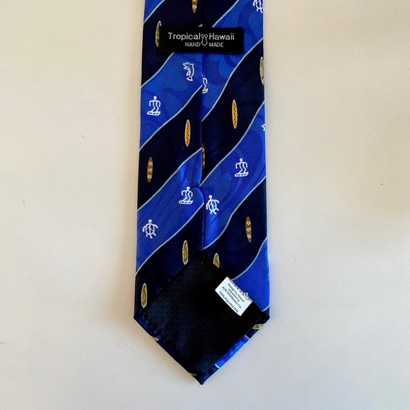 Hawaiian Handmade Necktie - Picture 3 of 3